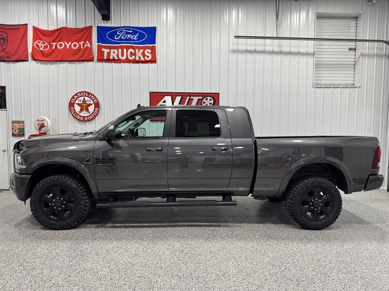 2016 RAM 2500 Laramie  Mega Cab - Photo 2 - Rochelle, IL 61068