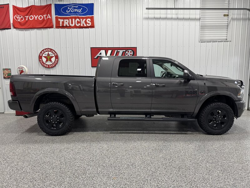 2016 RAM 2500 Laramie  Mega Cab - Photo 5 - Rochelle, IL 61068