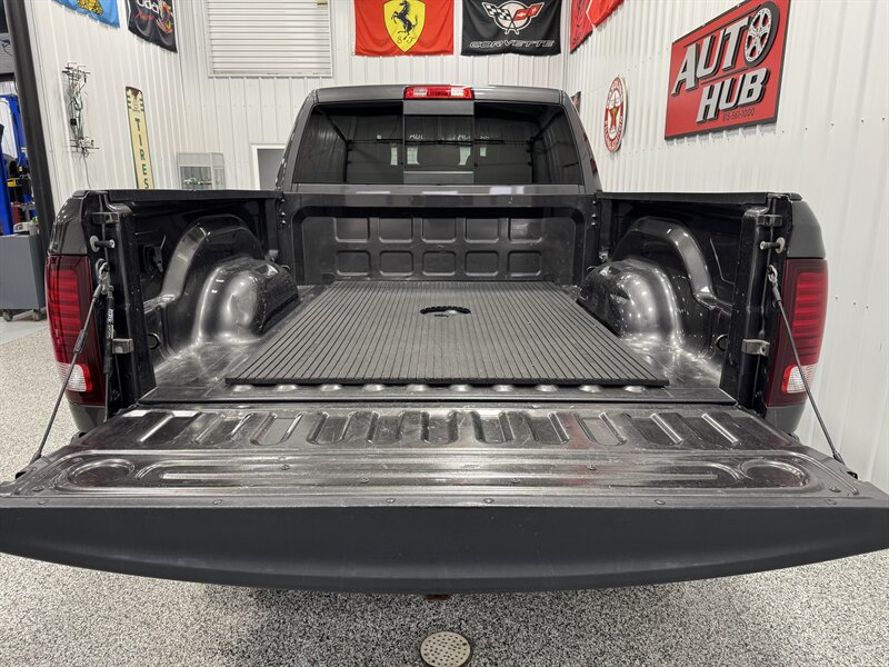 2016 RAM 2500 Laramie  Mega Cab - Photo 9 - Rochelle, IL 61068