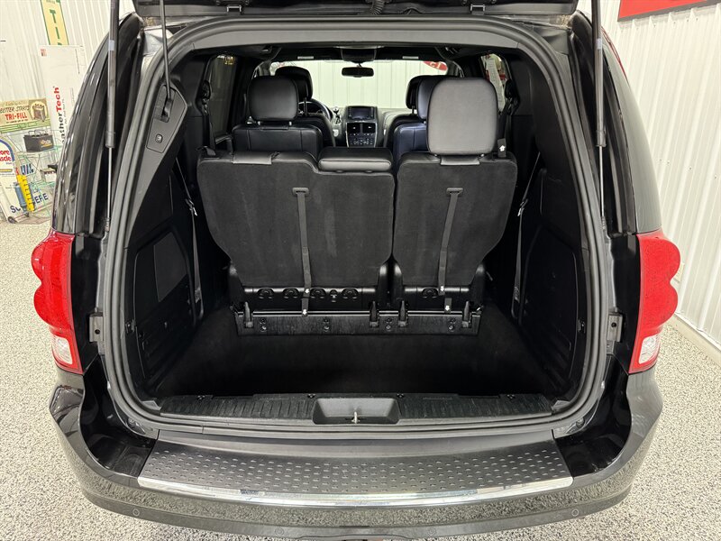 2015 Dodge Grand Caravan R/T - Photo 18 - Rochelle, IL 61068