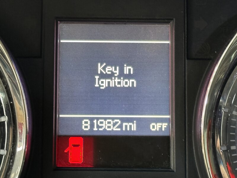 2014 Chrysler Town & Country Touring   - Photo 5 - Rochelle, IL 61068
