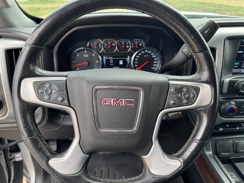 2017 GMC Sierra 2500 SLT   - Photo 6 - Rochelle, IL 61068
