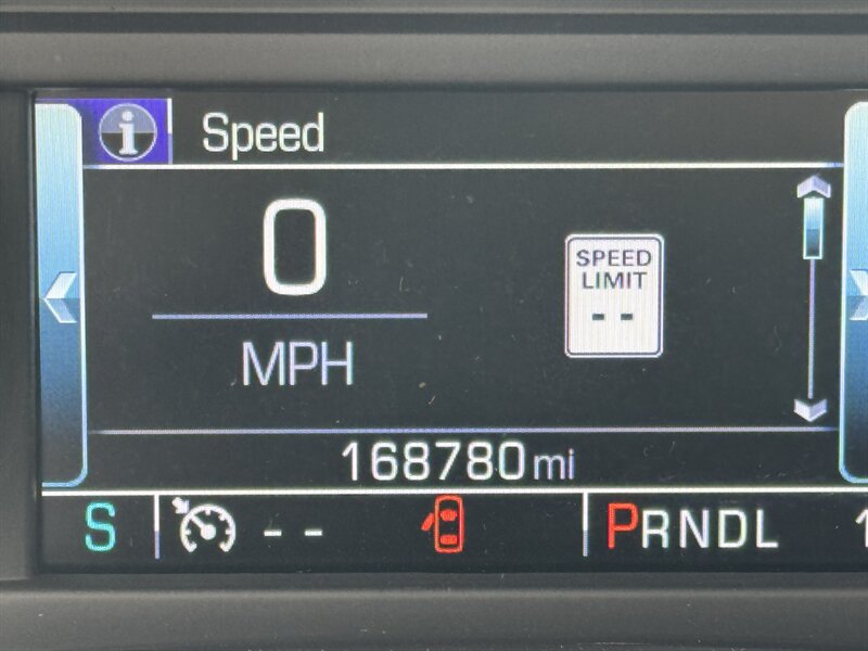 2017 GMC Sierra 2500 SLT   - Photo 4 - Rochelle, IL 61068