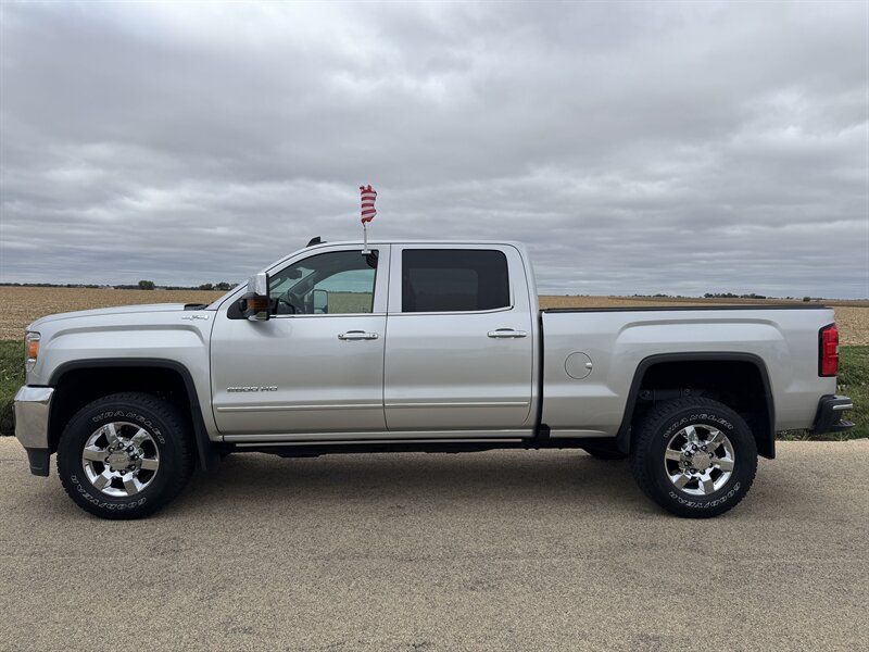 2017 GMC Sierra 2500 SLT   - Photo 1 - Rochelle, IL 61068