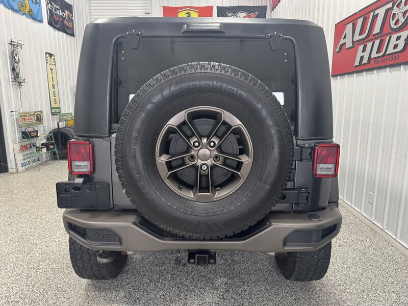 2016 Jeep Wrangler Unlimited Sahara 75th Anniversary - Photo 20 - Rochelle, IL 61068