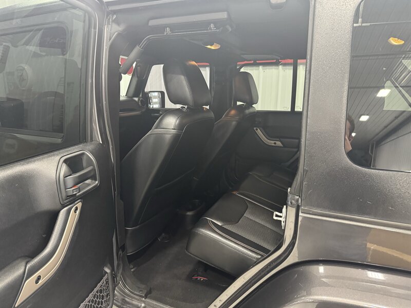 2016 Jeep Wrangler Unlimited Sahara 75th Anniversary - Photo 12 - Rochelle, IL 61068