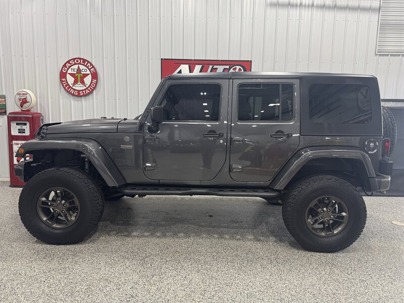 2016 Jeep Wrangler Unlimited Sahara 75th Anniversary   - Photo 1 - Rochelle, IL 61068