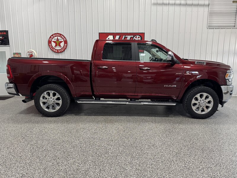 2021 RAM 3500 Laramie   - Photo 3 - Rochelle, IL 61068
