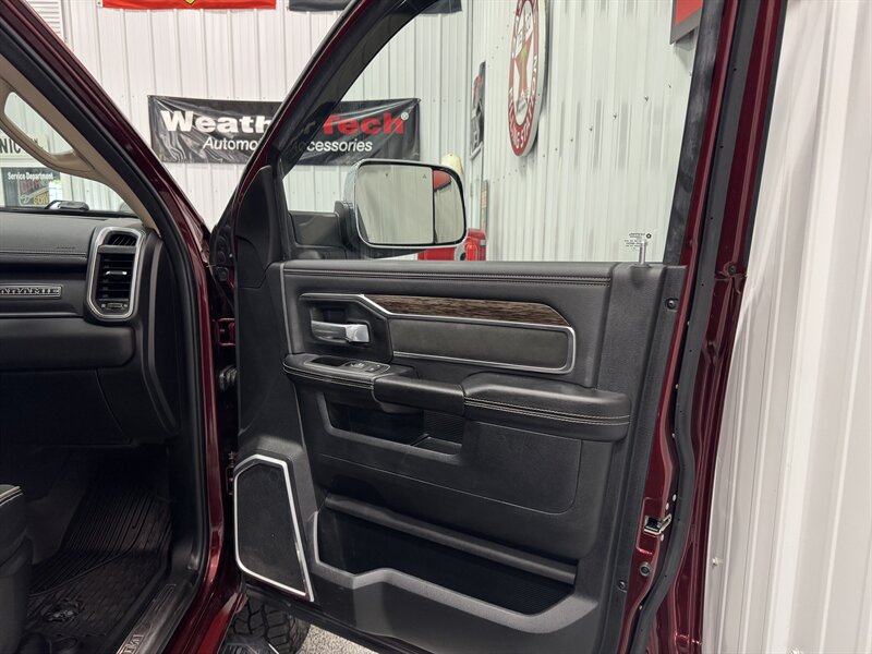 2021 RAM 3500 Laramie   - Photo 25 - Rochelle, IL 61068