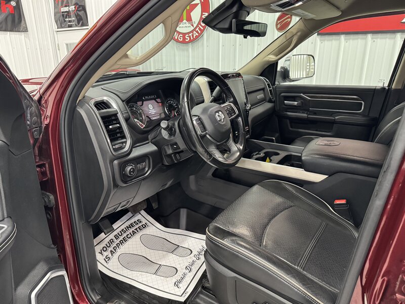 2021 RAM 3500 Laramie   - Photo 6 - Rochelle, IL 61068