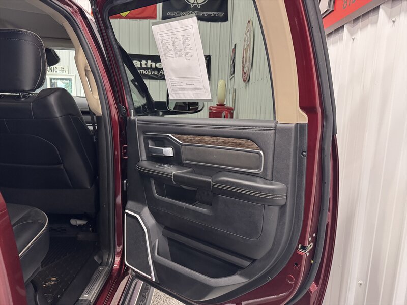 2021 RAM 3500 Laramie   - Photo 26 - Rochelle, IL 61068