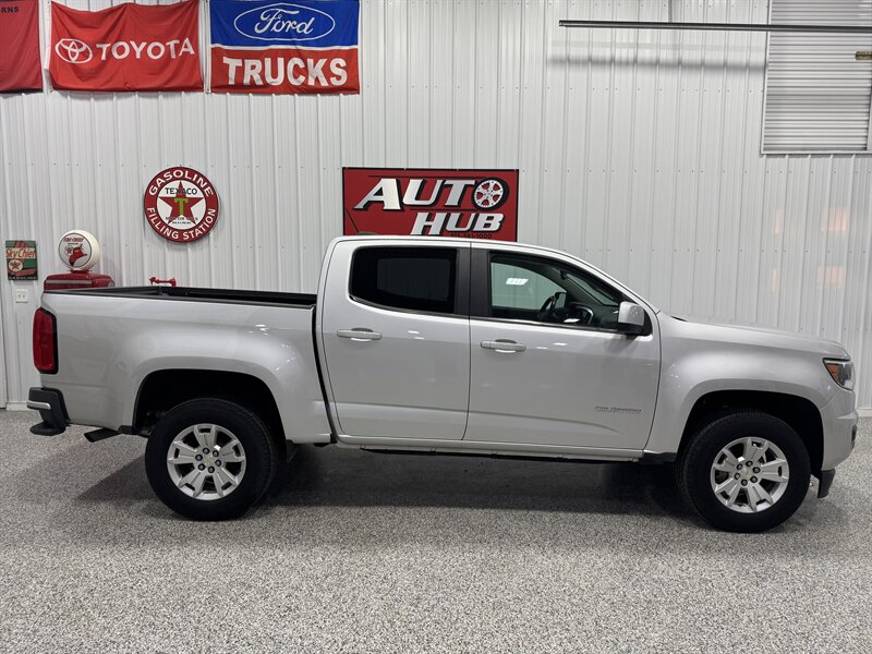 2020 Chevrolet Colorado LT   - Photo 4 - Rochelle, IL 61068