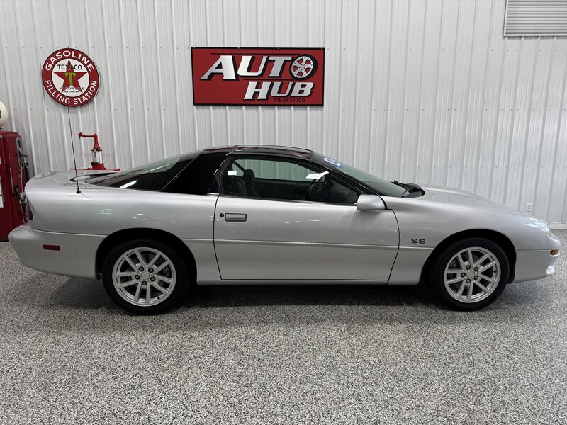 2002 Chevrolet Camaro Z28 Super Sport   - Photo 3 - Rochelle, IL 61068