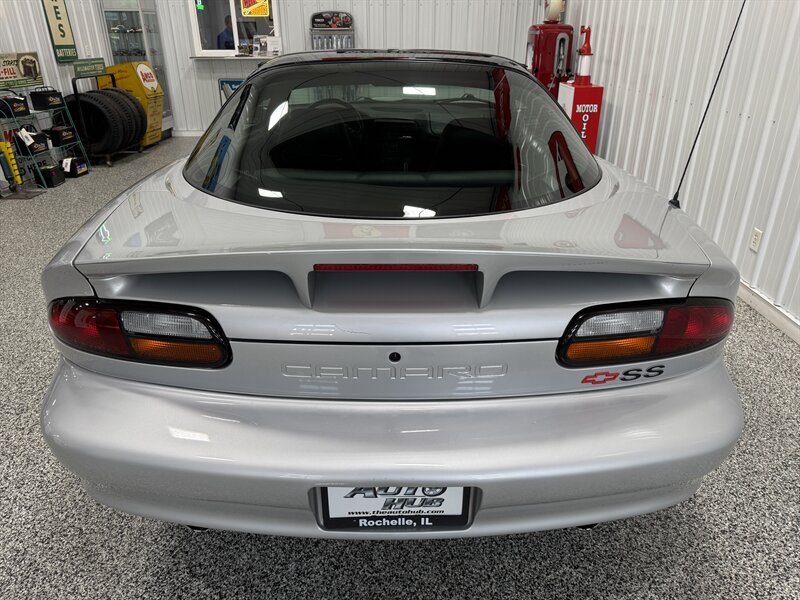 2002 Chevrolet Camaro Z28 Super Sport   - Photo 22 - Rochelle, IL 61068