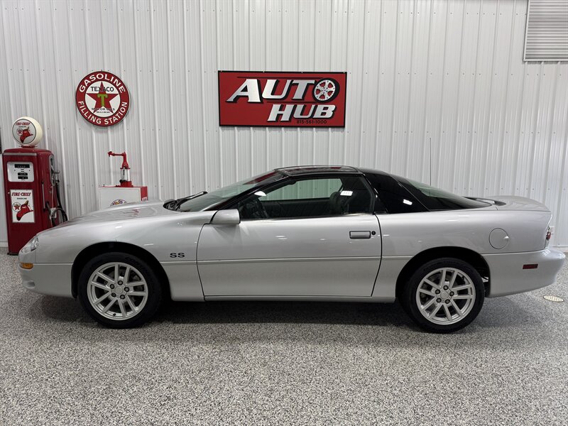 2002 Chevrolet Camaro Z28 Super Sport   - Photo 1 - Rochelle, IL 61068