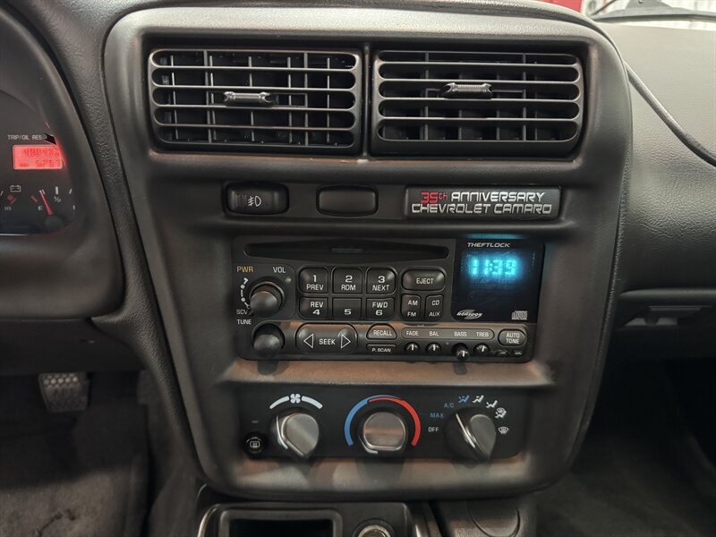2002 Chevrolet Camaro Z28 Super Sport   - Photo 11 - Rochelle, IL 61068