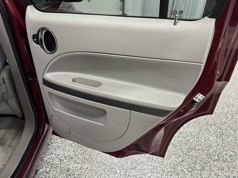 2006 Chevrolet HHR LT - Photo 12 - Rochelle, IL 61068