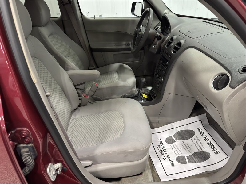 2006 Chevrolet HHR LT - Photo 6 - Rochelle, IL 61068