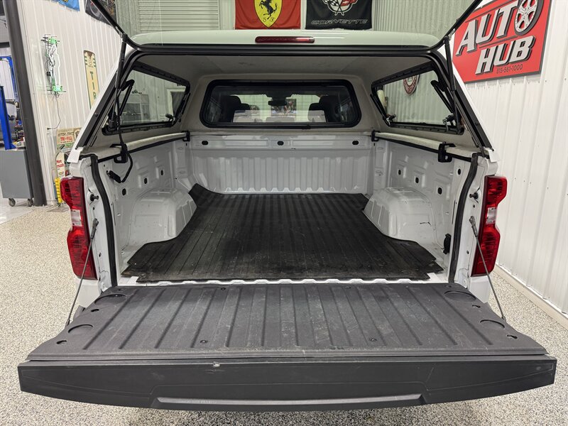 2022 Chevrolet Silverado 1500 LT   - Photo 13 - Rochelle, IL 61068