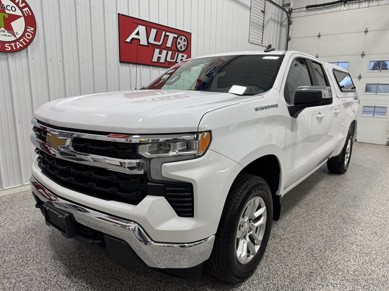 2022 Chevrolet Silverado 1500 LT   - Photo 2 - Rochelle, IL 61068