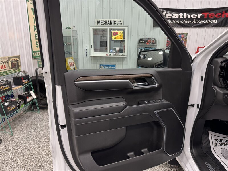 2022 Chevrolet Silverado 1500 LT   - Photo 24 - Rochelle, IL 61068