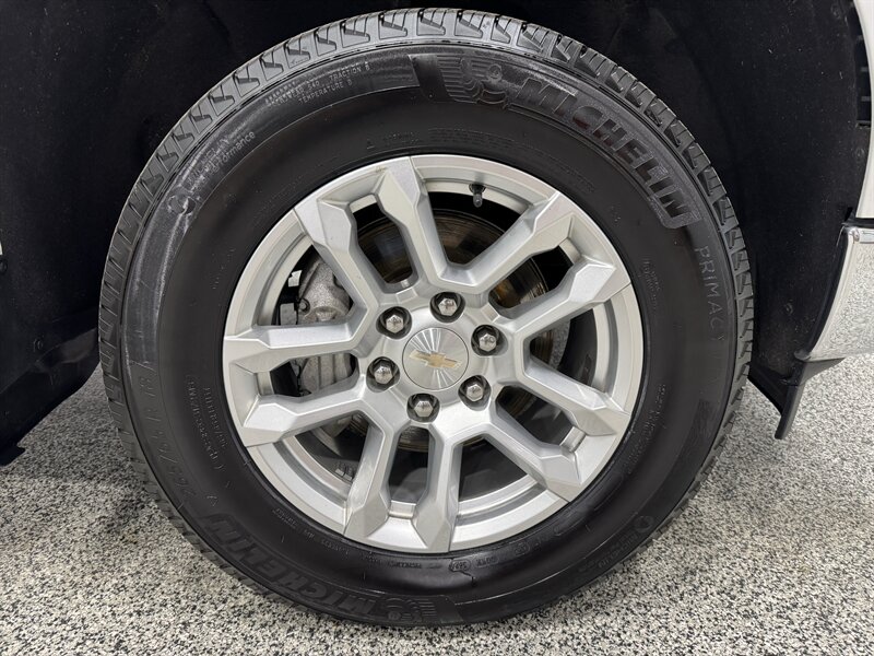 2022 Chevrolet Silverado 1500 LT   - Photo 22 - Rochelle, IL 61068