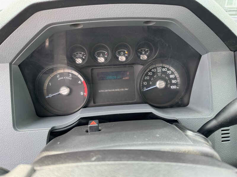 2011 Ford F-250 XL - Photo 7 - Rochelle, IL 61068