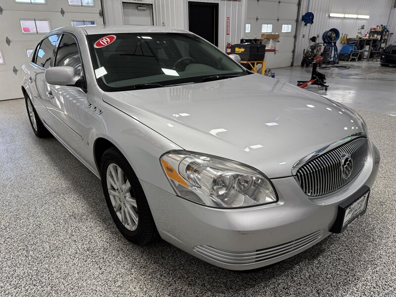 2009 Buick Lucerne CX   - Photo 2 - Rochelle, IL 61068