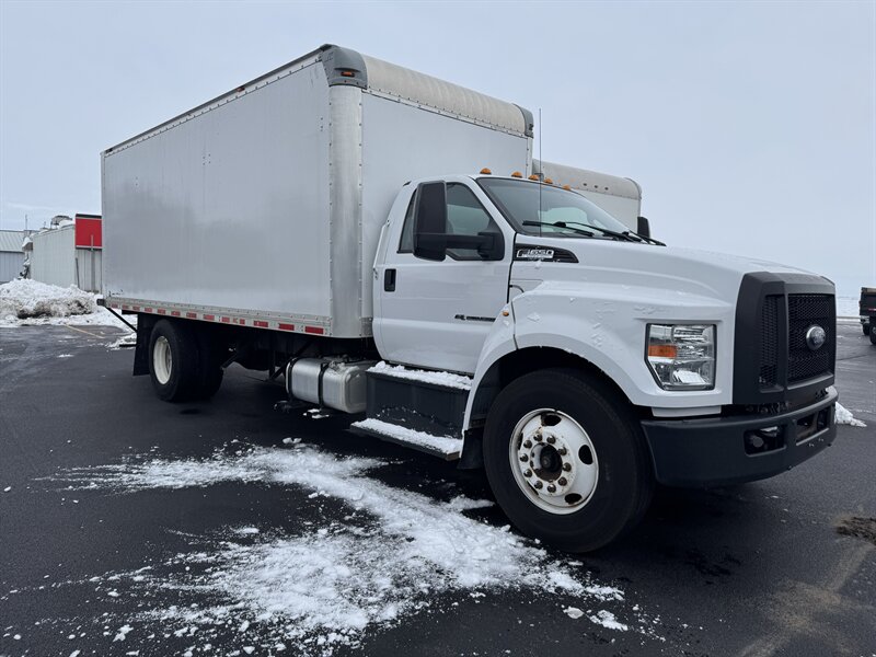2017 Ford F-650 Box Truck - Photo 8 - Rochelle, IL 61068