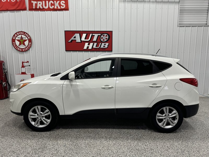 2011 Hyundai Tucson GLS   - Photo 1 - Rochelle, IL 61068