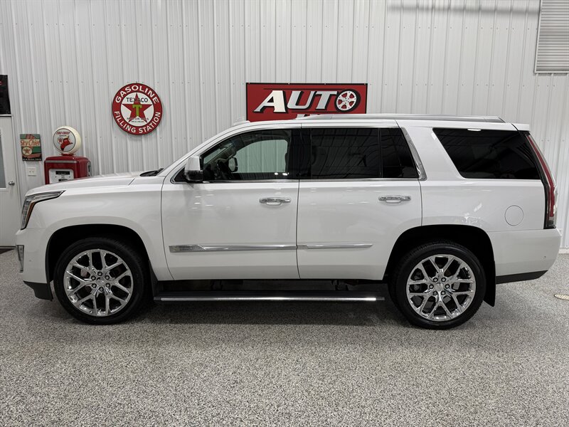 2017 Cadillac Escalade Premium Luxury  