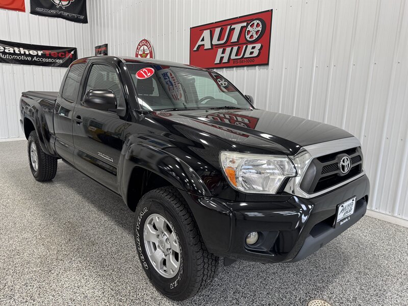 2012 Toyota Tacoma V6 - Photo 4 - Rochelle, IL 61068