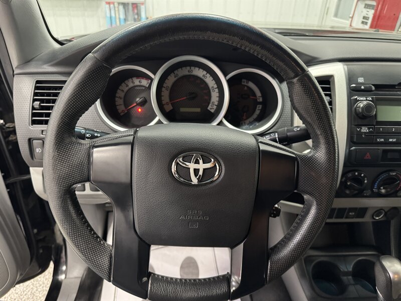 2012 Toyota Tacoma V6 - Photo 7 - Rochelle, IL 61068