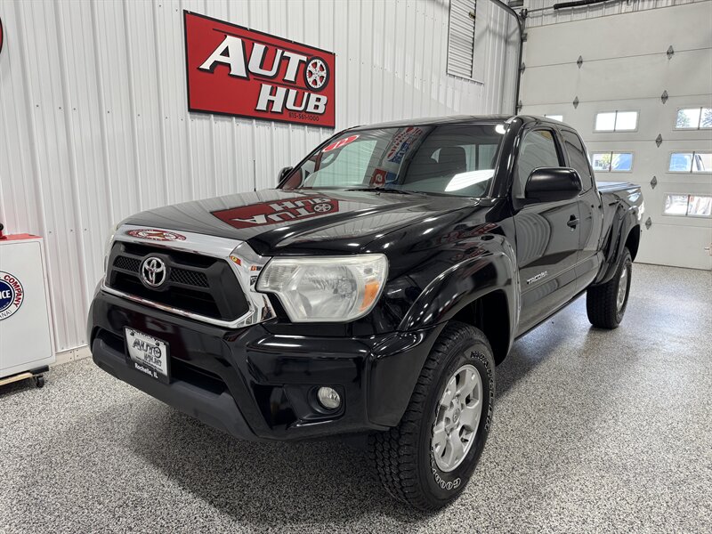 2012 Toyota Tacoma V6 - Photo 2 - Rochelle, IL 61068
