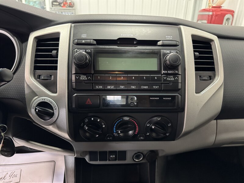 2012 Toyota Tacoma V6 - Photo 8 - Rochelle, IL 61068