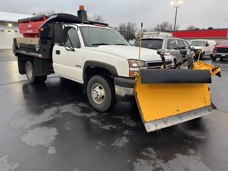 2007 Chevrolet Silverado 3500 Cab & Chassis   - Photo 3 - Rochelle, IL 61068