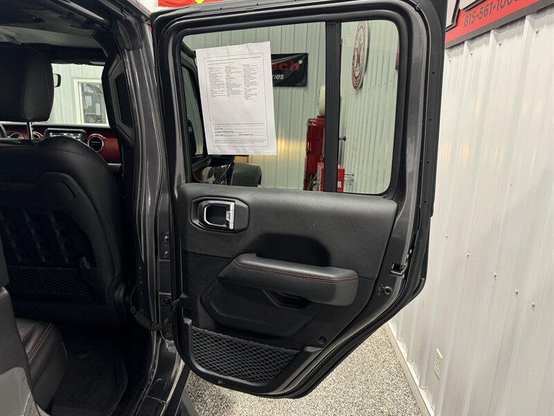 2023 Jeep Gladiator Rubicon   - Photo 22 - Rochelle, IL 61068