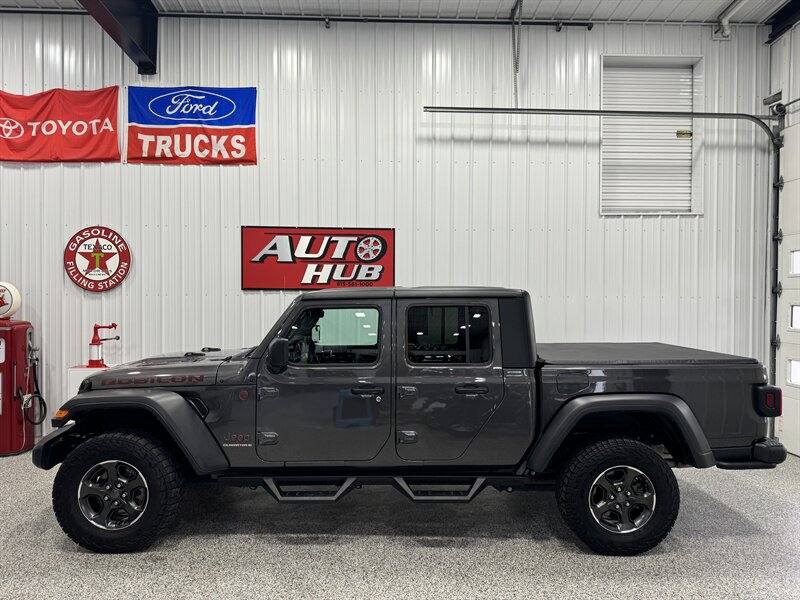 2023 Jeep Gladiator Rubicon   - Photo 2 - Rochelle, IL 61068