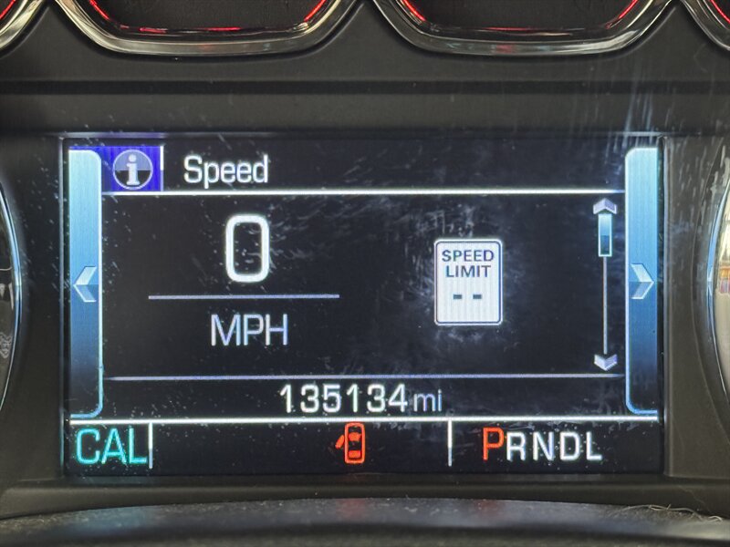 2018 GMC Sierra 1500 SLT - Photo 5 - Rochelle, IL 61068