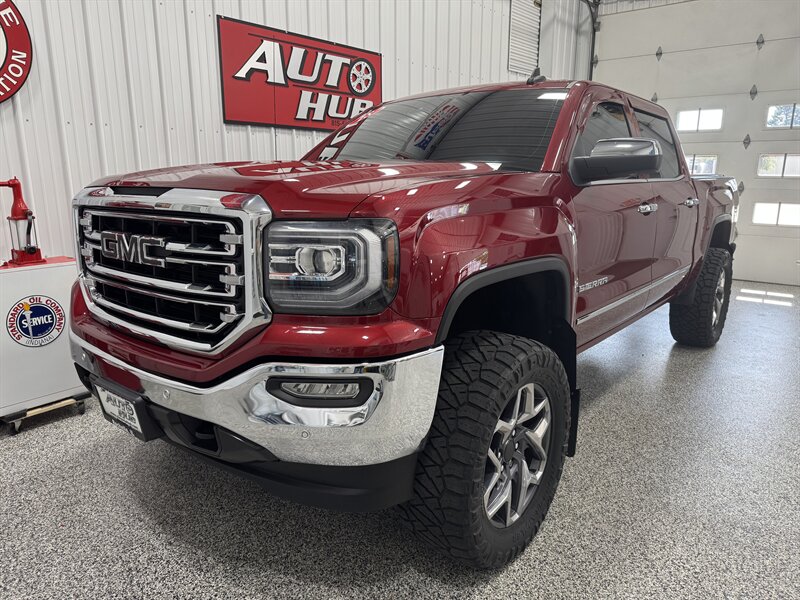 2018 GMC Sierra 1500 SLT - Photo 2 - Rochelle, IL 61068
