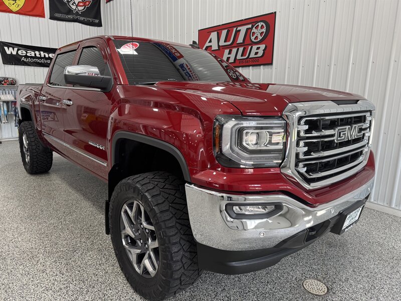 2018 GMC Sierra 1500 SLT - Photo 4 - Rochelle, IL 61068