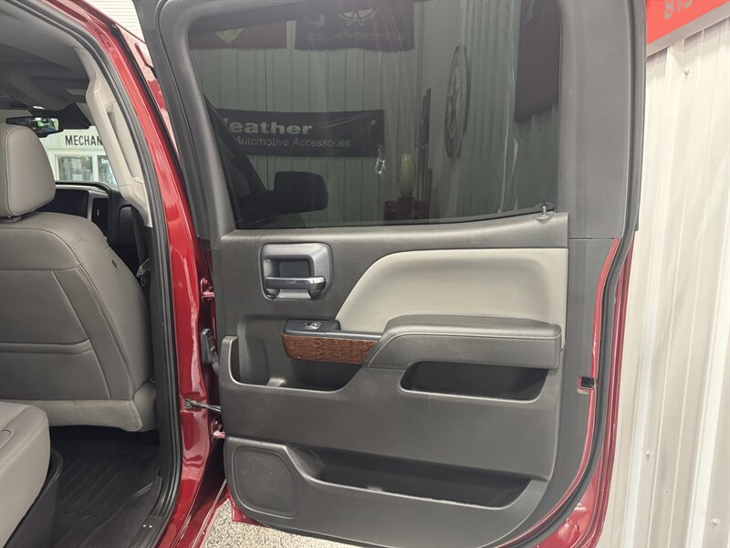 2018 GMC Sierra 1500 SLT - Photo 25 - Rochelle, IL 61068