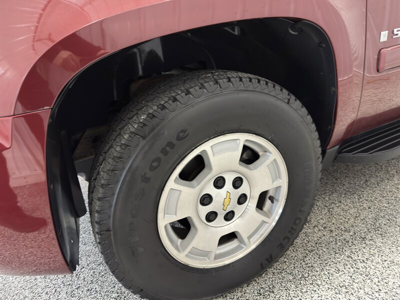 2008 Chevrolet Suburban - Photo 21 - Rochelle, IL 61068