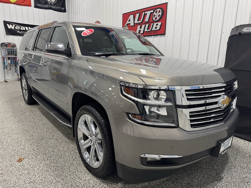 2018 Chevrolet Suburban Premier   - Photo 4 - Rochelle, IL 61068
