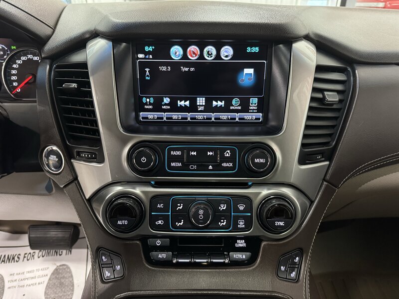 2018 Chevrolet Suburban Premier   - Photo 10 - Rochelle, IL 61068