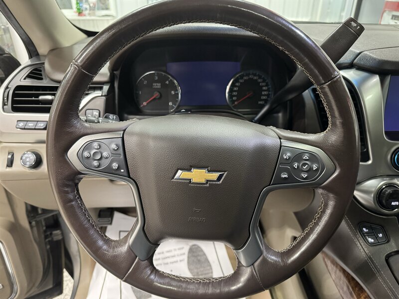 2018 Chevrolet Suburban Premier   - Photo 7 - Rochelle, IL 61068