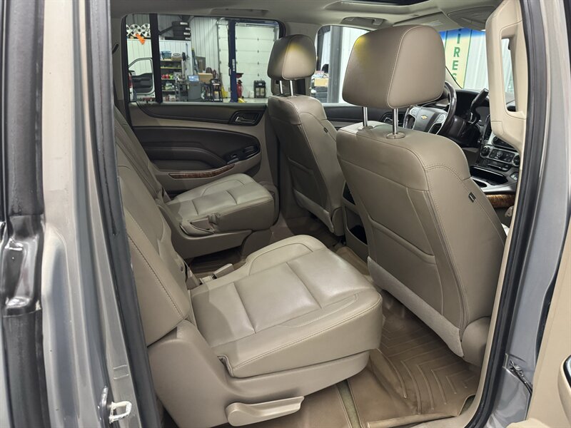 2018 Chevrolet Suburban Premier   - Photo 17 - Rochelle, IL 61068