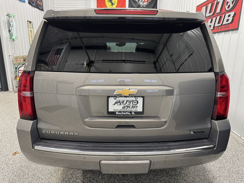 2018 Chevrolet Suburban Premier   - Photo 22 - Rochelle, IL 61068