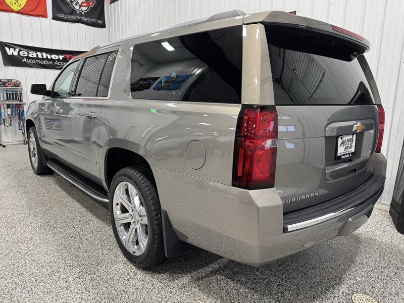 2018 Chevrolet Suburban Premier   - Photo 21 - Rochelle, IL 61068