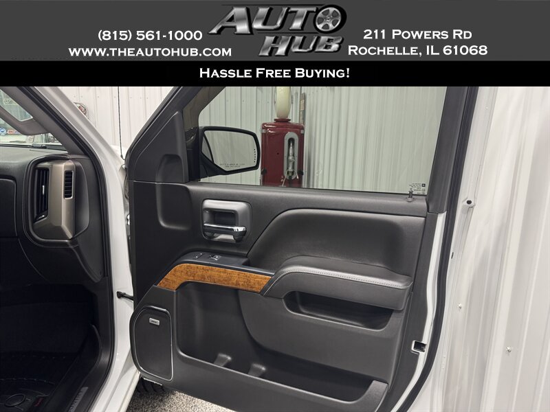 2017 Chevrolet Silverado 1500 High Country photo 50
